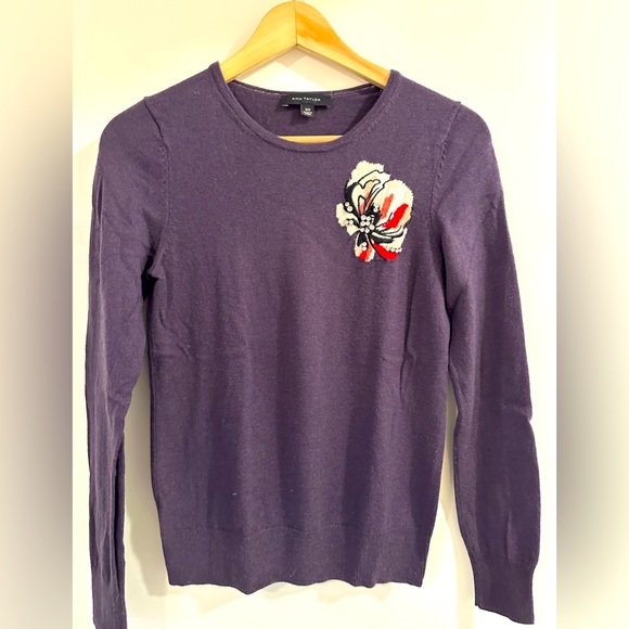 Ann Taylor Beautiful Sweater - Picture 1 of 2